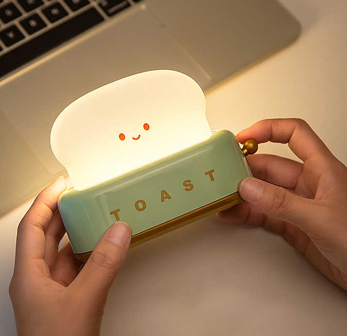 Toast Lamp